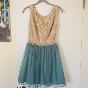 Junior's size 3 homecoming/formal dress knee length